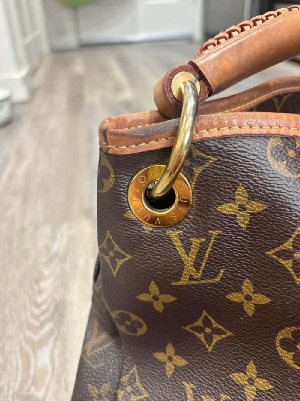 Louis Vuitton Brown Monogram Canvas Hobo Shoulder Bag with Vachetta Handle - Picture 10 of 10